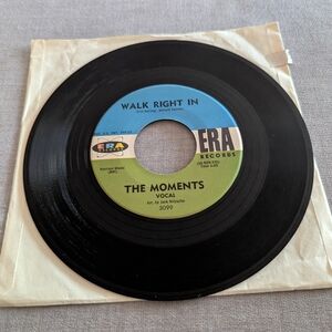 The Moments Walk Right In 45 Vinyl Record